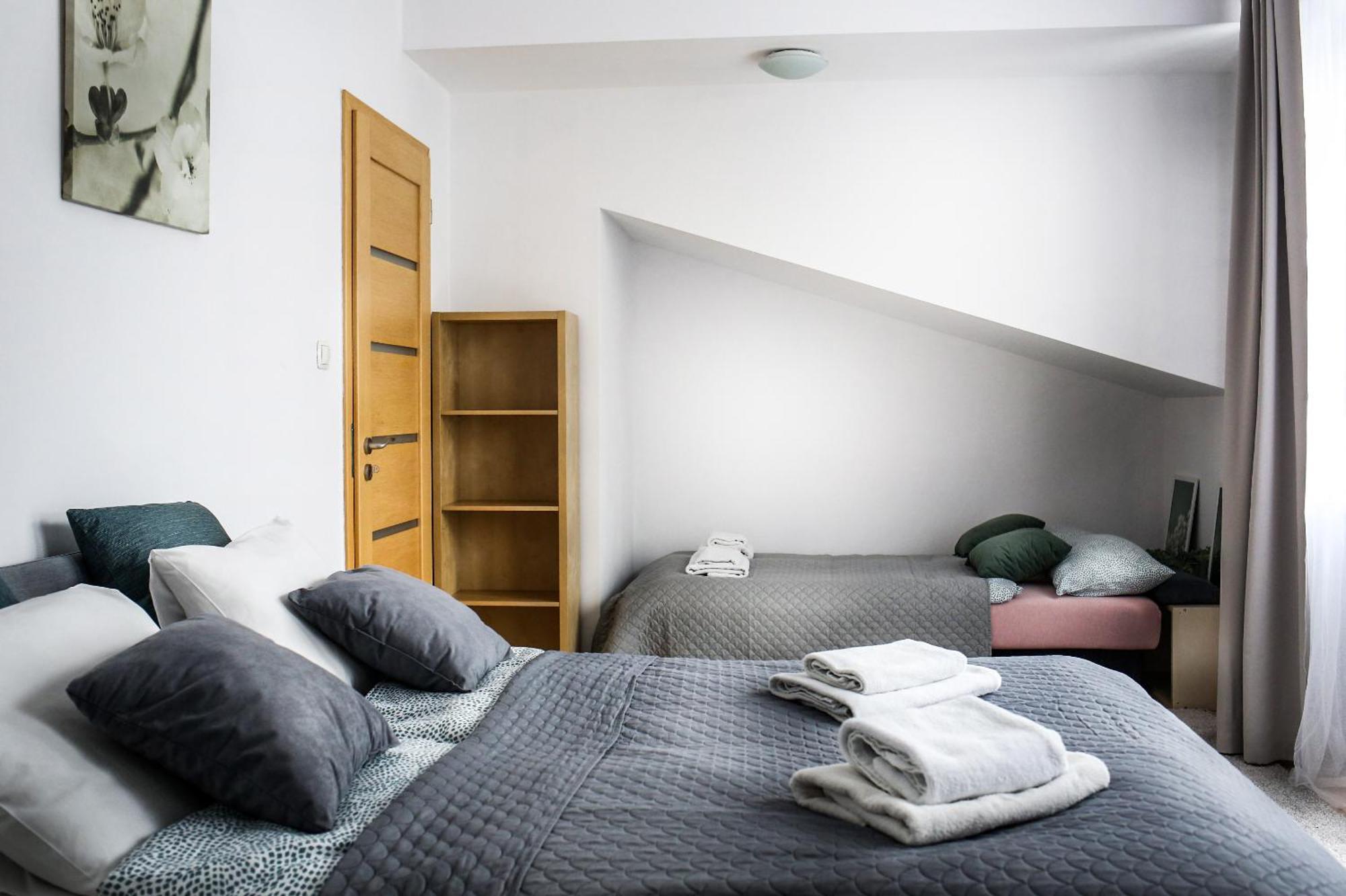 Fully-Furnished Apartment With Air Conditioning For Families, Cracow Old Town Krakau Buitenkant foto