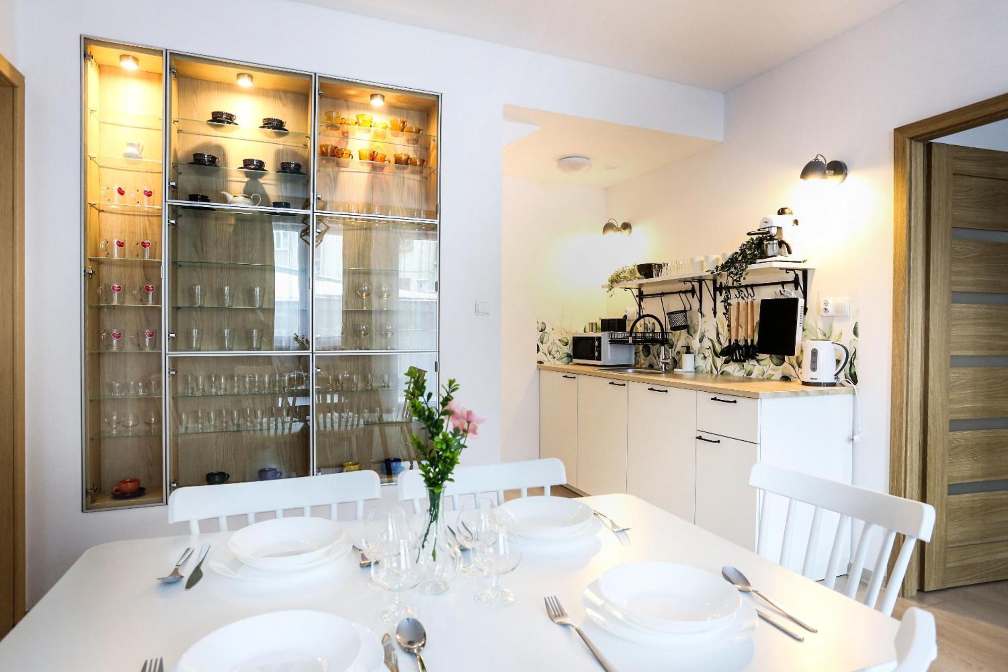 Fully-Furnished Apartment With Air Conditioning For Families, Cracow Old Town Krakau Buitenkant foto