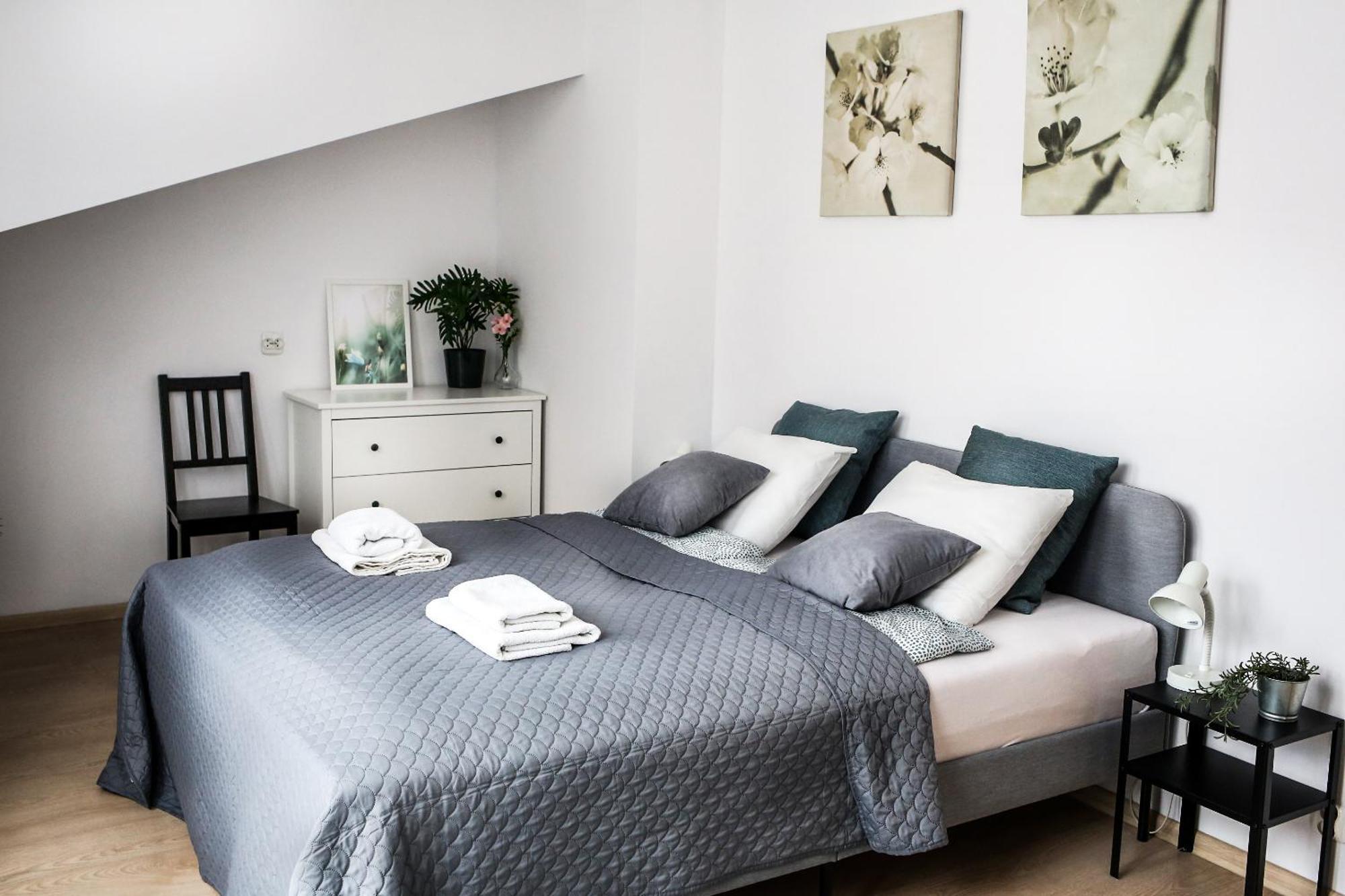 Fully-Furnished Apartment With Air Conditioning For Families, Cracow Old Town Krakau Buitenkant foto
