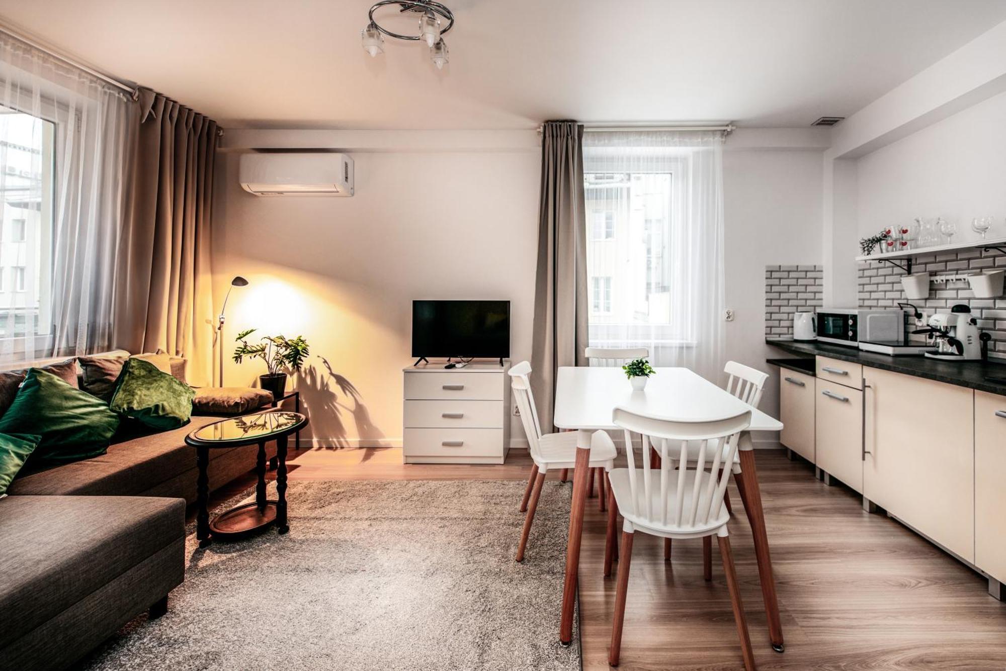 Fully-Furnished Apartment With Air Conditioning For Families, Cracow Old Town Krakau Buitenkant foto