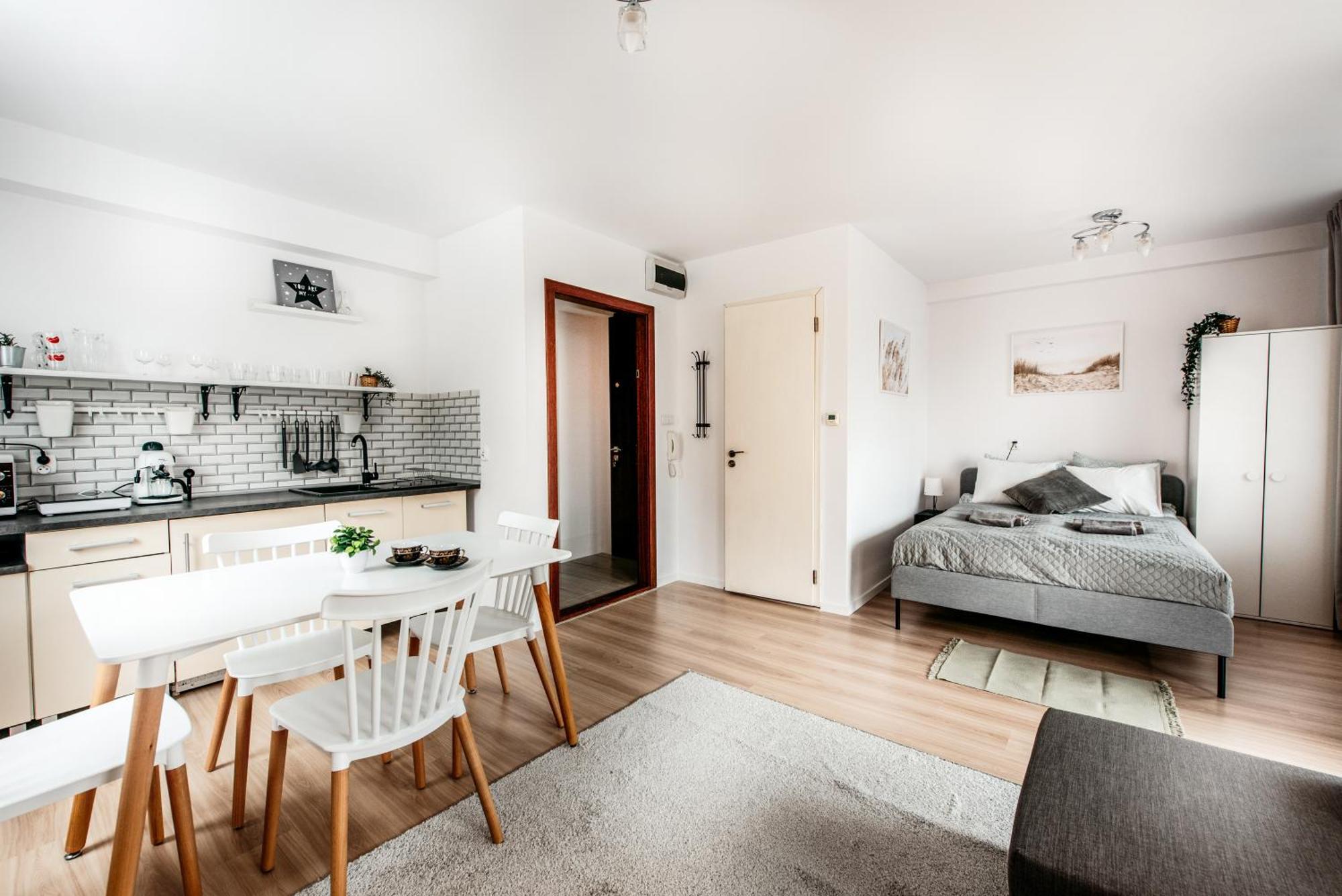 Fully-Furnished Apartment With Air Conditioning For Families, Cracow Old Town Krakau Buitenkant foto