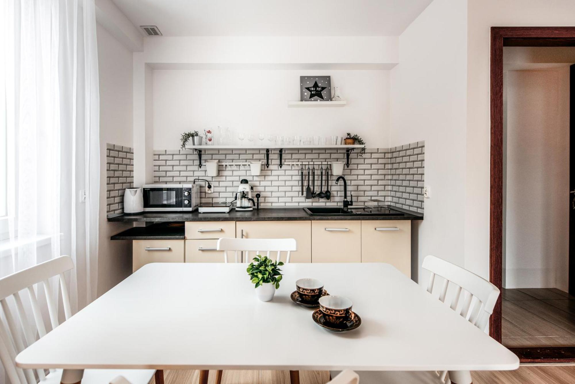 Fully-Furnished Apartment With Air Conditioning For Families, Cracow Old Town Krakau Buitenkant foto